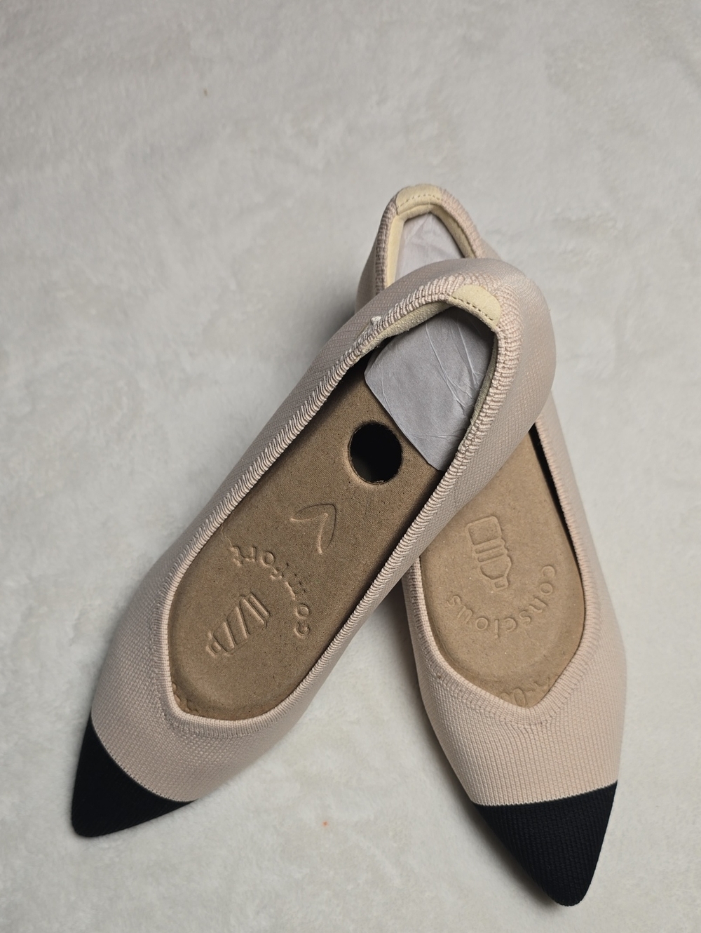 VAVAIA Scarlett Pointed Toe Women's Two-Tone Pointed Toe Flats - Beige and Black